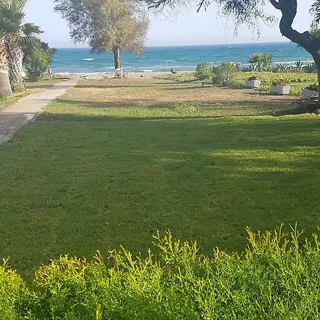 Sandy Beach 6 * فوروكليني