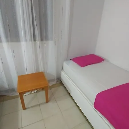Daire Sandy Beach 6 *