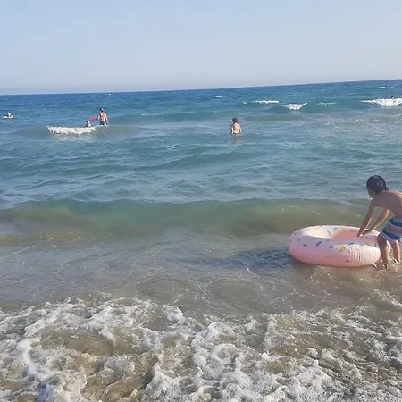 Sandy Beach 6 *